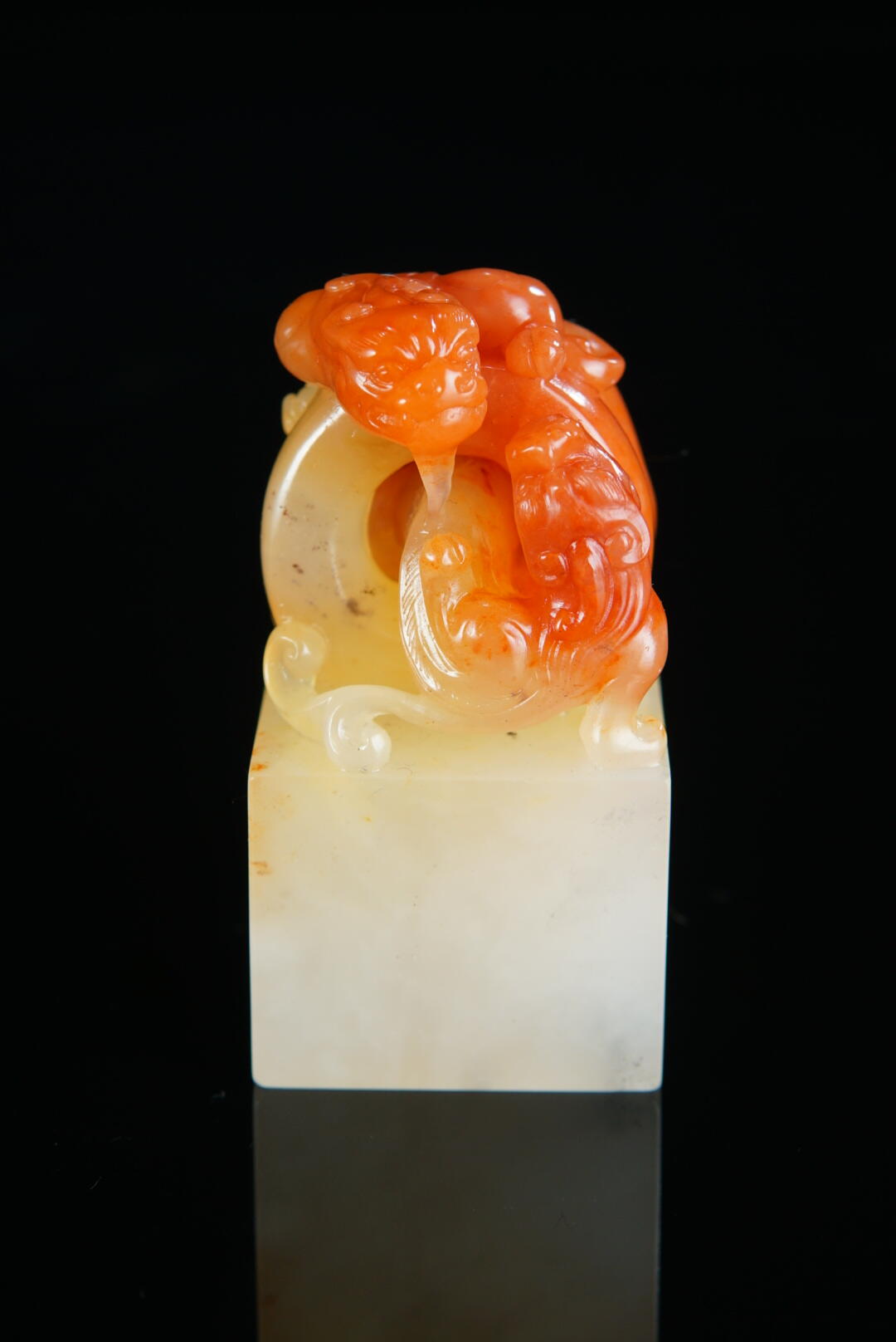 方寸藏珍·寿山田黄印章专场（一） 寿山三彩高山石《双螭穿环》印章