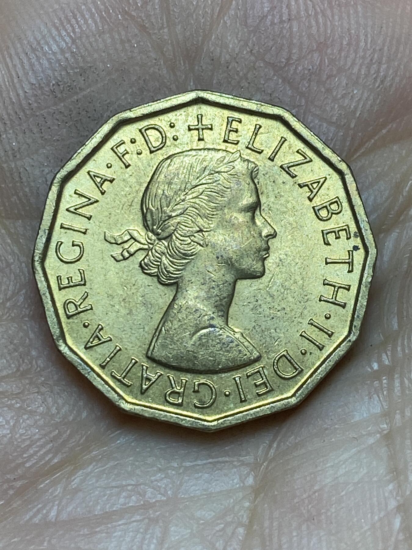 2026年第十场(总第一百七十九场）外国好品散币场(免佣金) 英国🇬🇧1967年3便士(伊丽莎白二世青年桂冠第二版，普制币关门年)