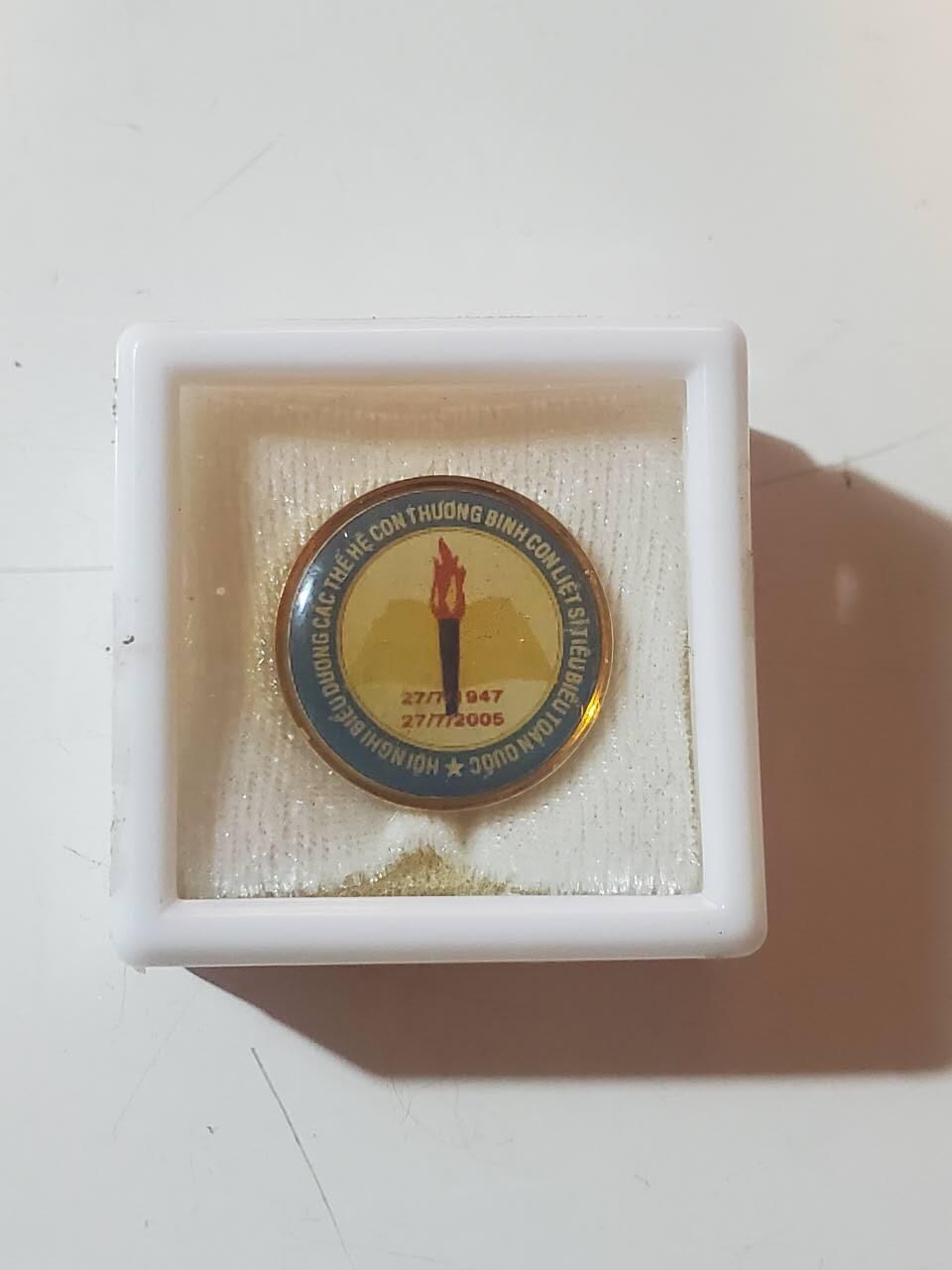 韵星假日拍卖第三十七期 -- Rimey Holidays Auction 37 越南社会主义共和国共青团服务奖章带原盒厂标 库存品相