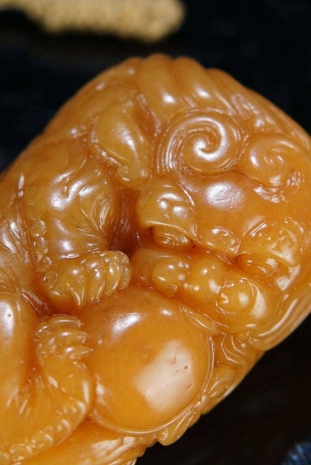 方寸藏珍·寿山田黄印章专场（一） 寿山田黄石《狮子戏球》把件