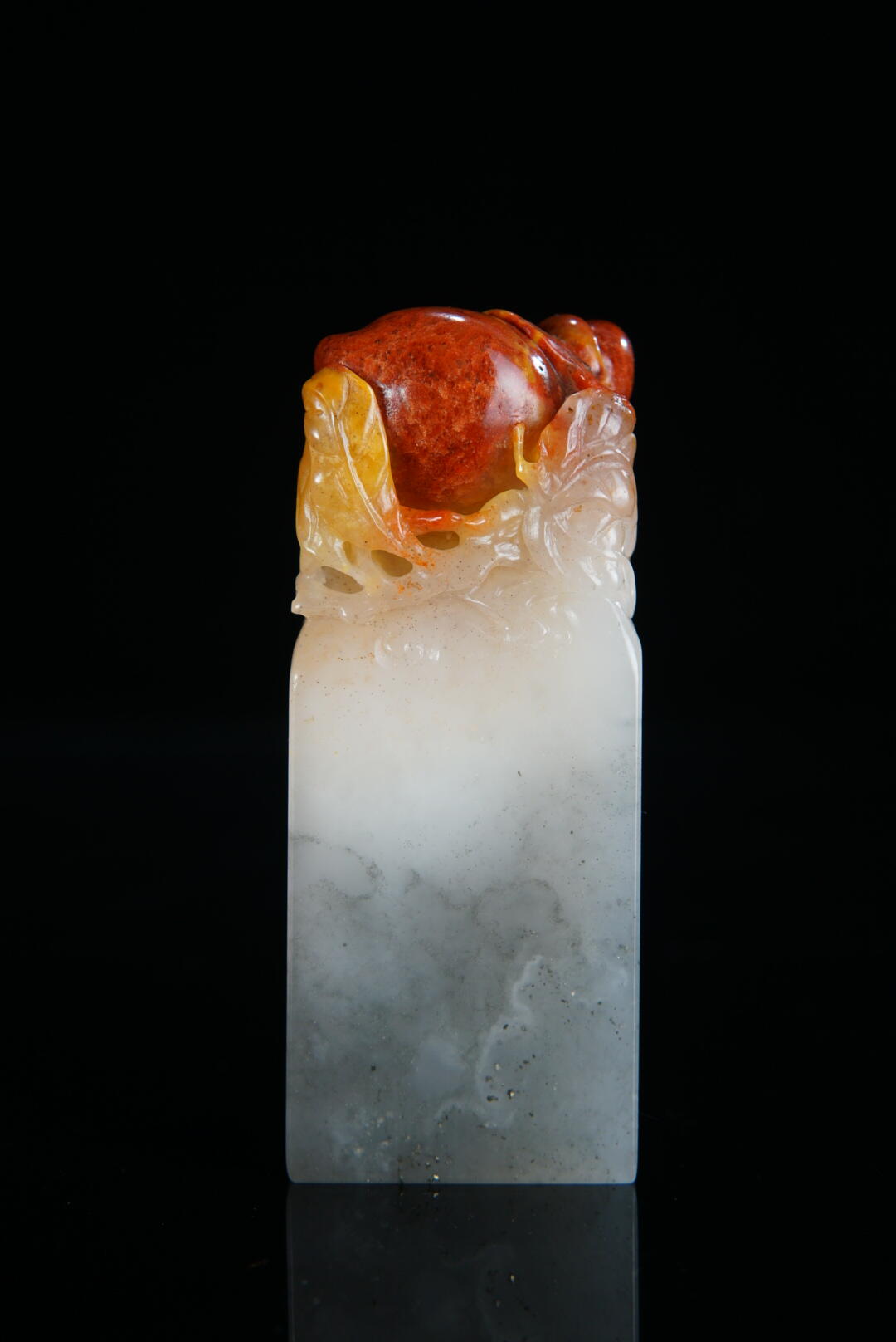 方寸藏珍·寿山田黄印章专场（一） 寿山三彩坑头石《佛手》钮章