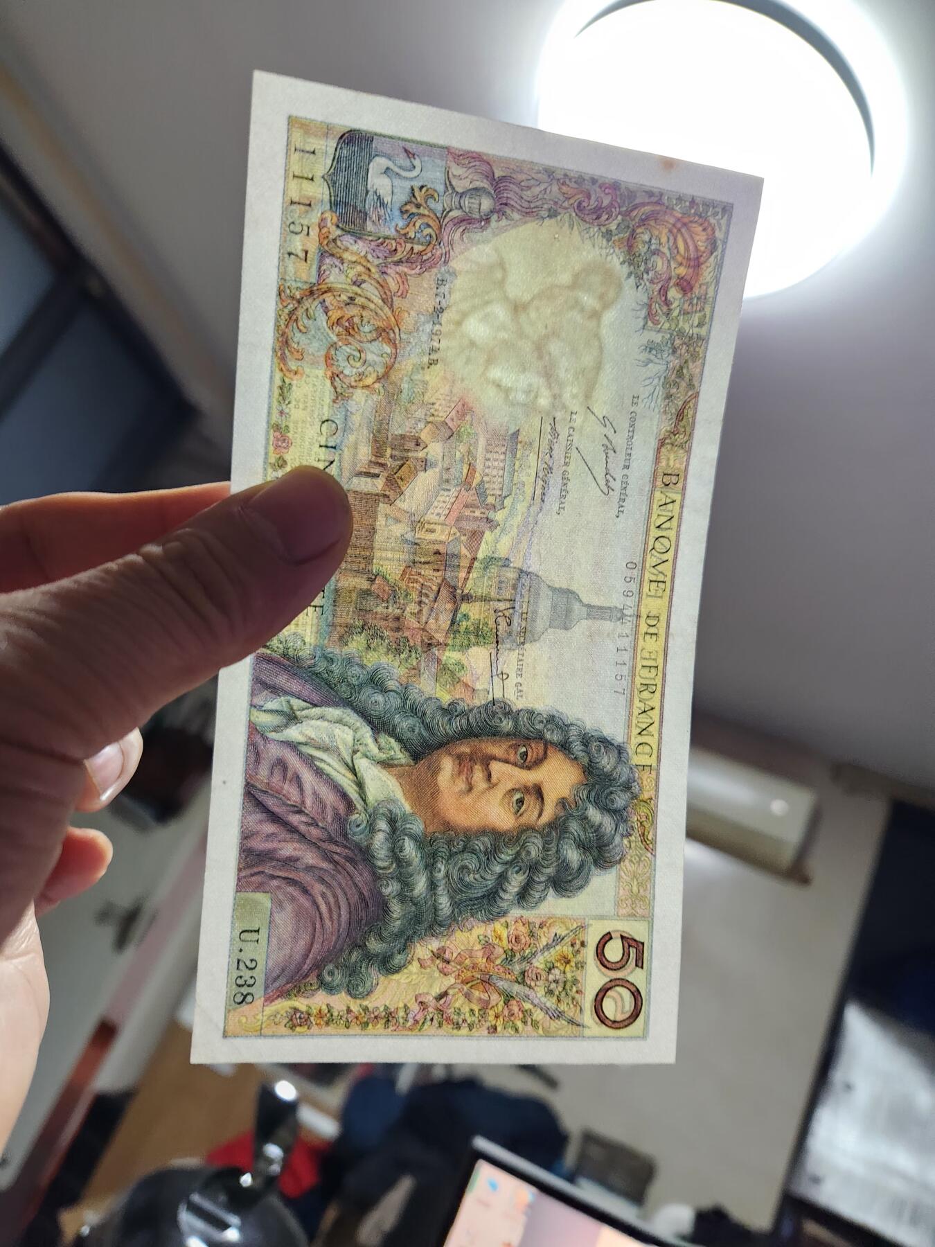 1月17号晚上8点 外国纸币自动截拍第8场 法国50 极美品有点黄斑