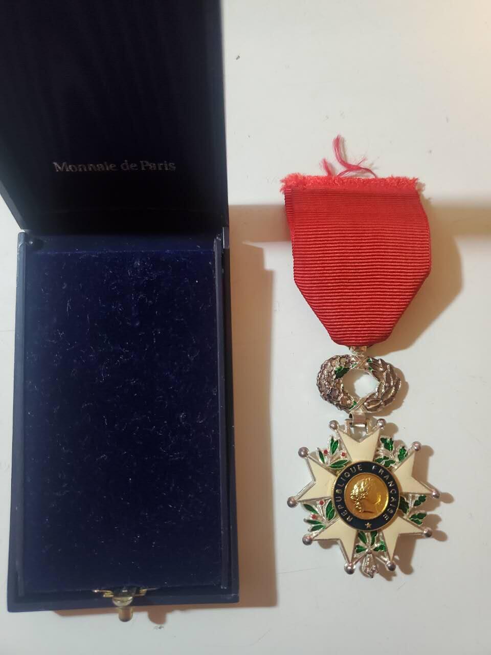 罗岚⭐爱藏⭐甄选专拍第四场-分享拍场赚佣（实体经营） 法兰西第五共和国骑士级荣军勋章 Monnale De paris厂制作 铜镀金版本