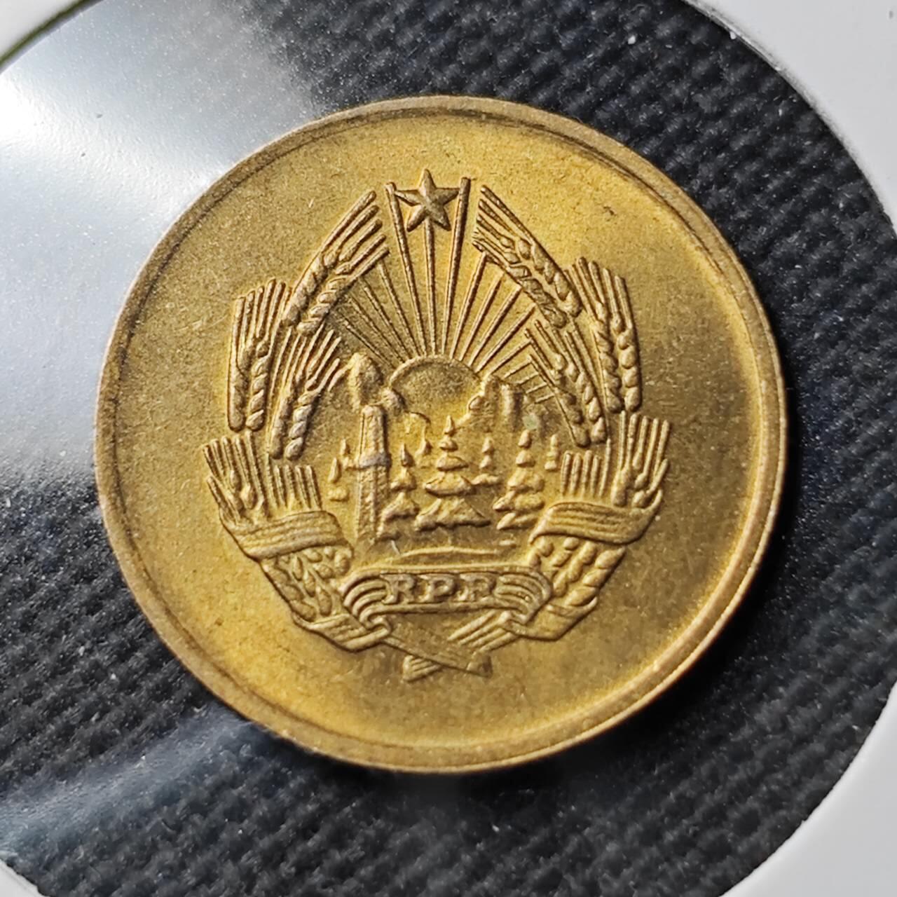 KK钱币收藏小铺  第400期  百期特拍（四拍之四）2月预留时间 周末发货  1953罗马尼亚3巴尼铜币 拆卷品