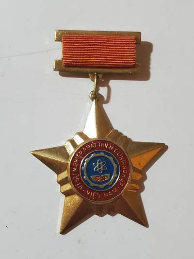 韵星假日拍卖第三十七期 -- Rimey Holidays Auction 37 - 越南社会主义共和国为工业发展事业贡献奖章