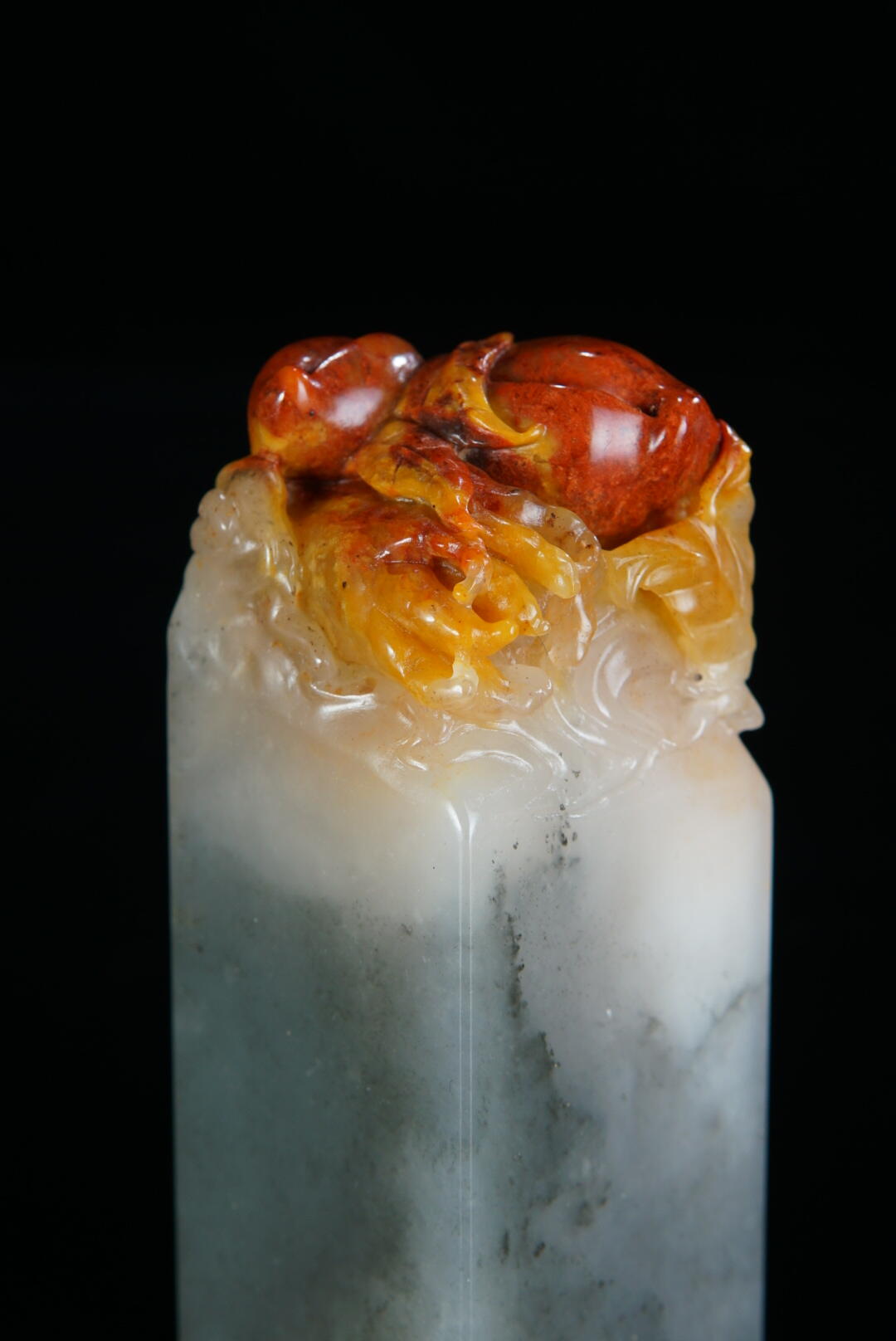 方寸藏珍·寿山田黄印章专场（一） 寿山三彩坑头石《佛手》钮章