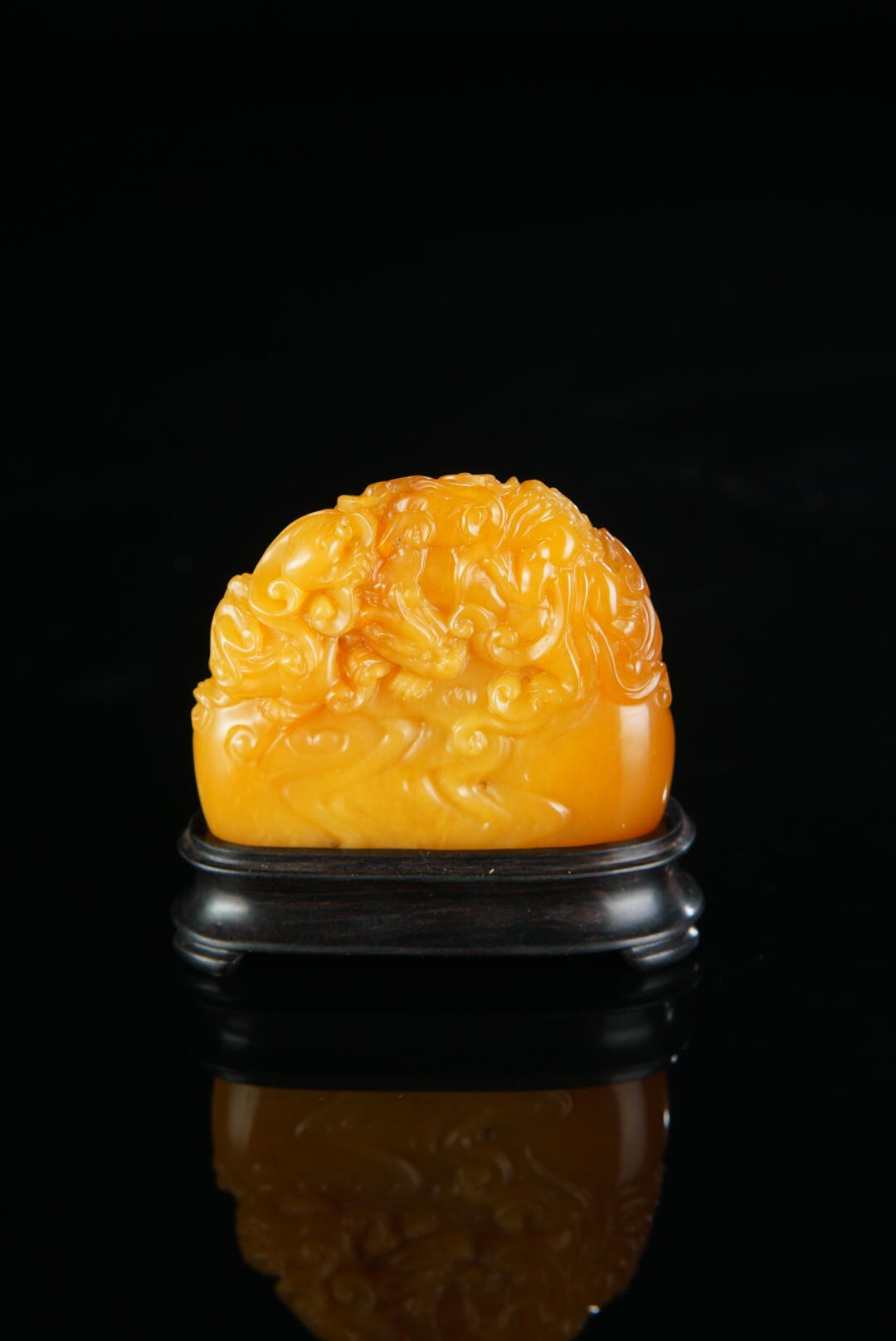 方寸藏珍·寿山田黄印章专场（一） 寿山田黄石《五螭献瑞》钮章