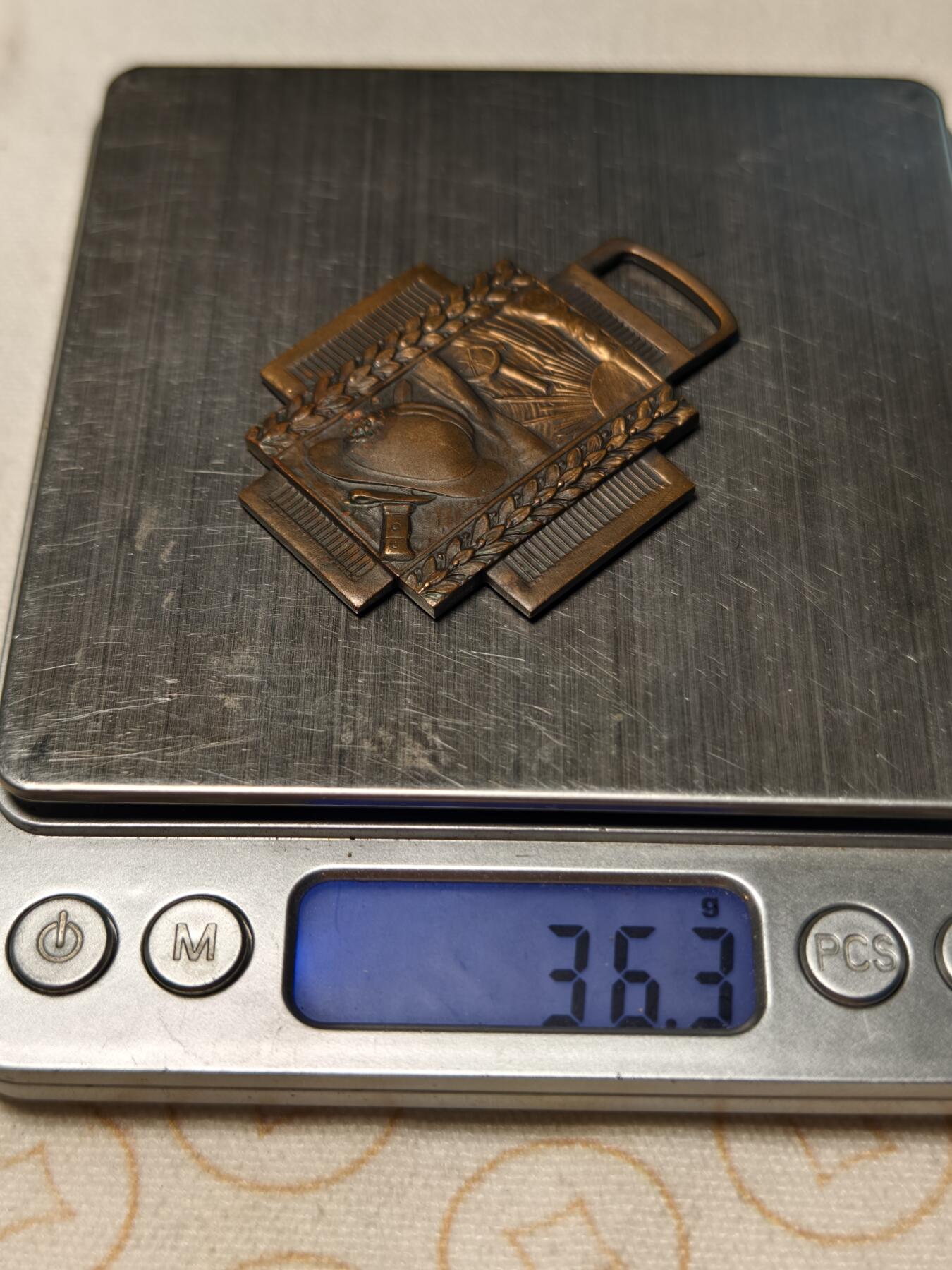 抚柳草堂-第九期章牌钱币（大寒专场） 奖章勋章限时免佣 满百包邮 放漏专场 1918比利时一战炮火十字奖章  非常有设计感的一枚奖章