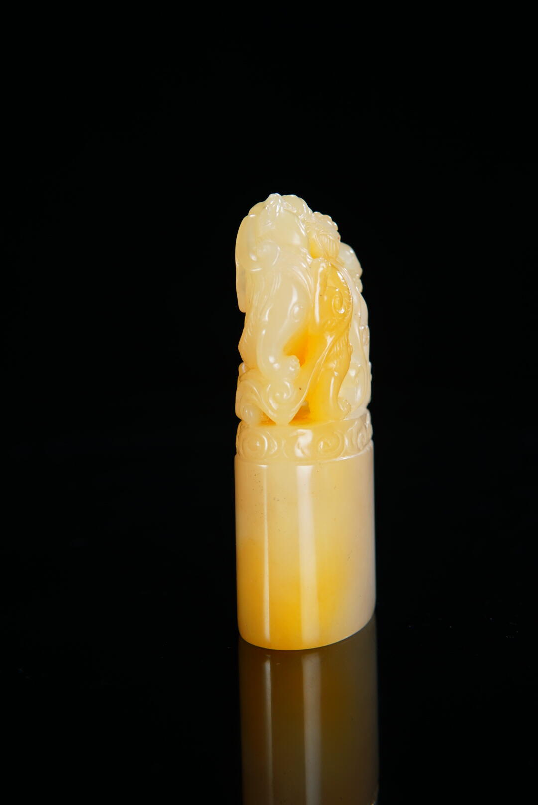 方寸藏珍·寿山田黄印章专场（二） 寿山荔枝洞石《古兽》钮章