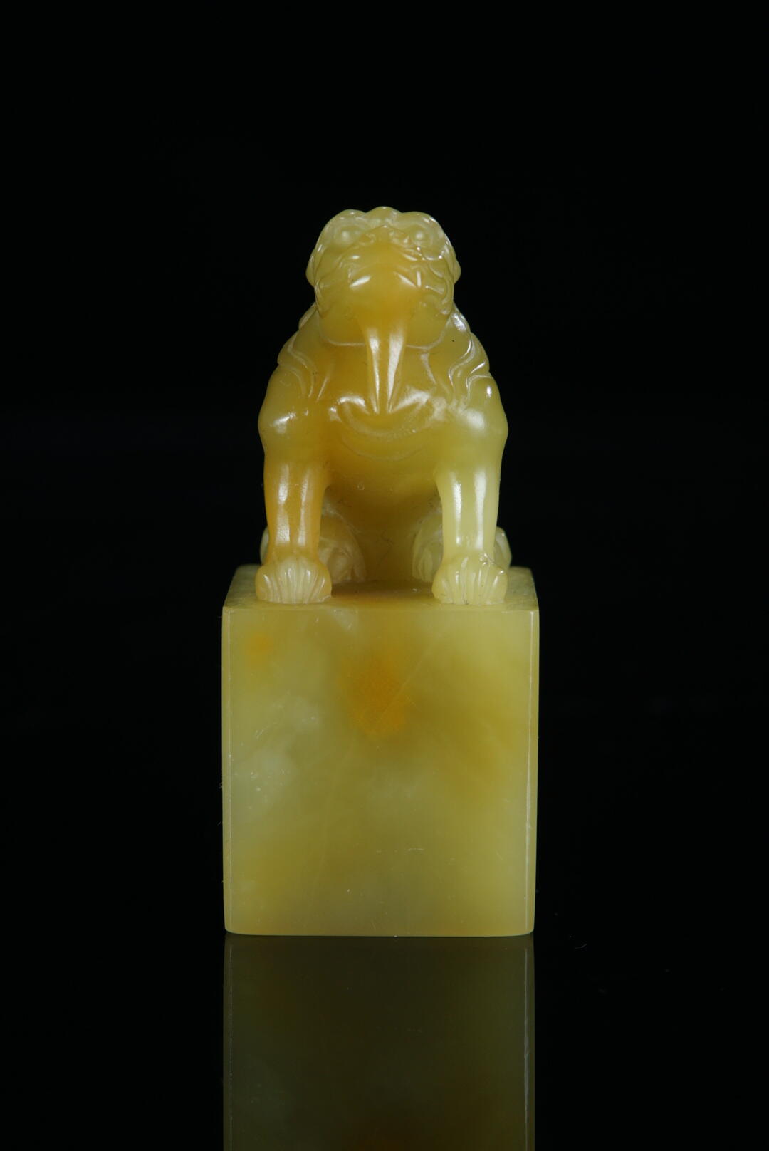 方寸藏珍·寿山田黄印章专场（一） 寿山艾叶绿《獬豸》钮章