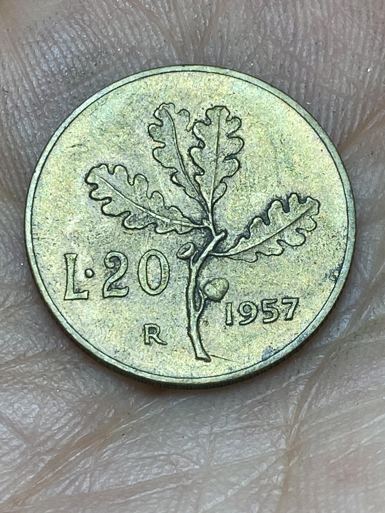 2026年第十场(总第一百七十九场）外国好品散币场(免佣金) 意大利🇮🇹1957年20里拉(共和国第一版，齿边版关门年)