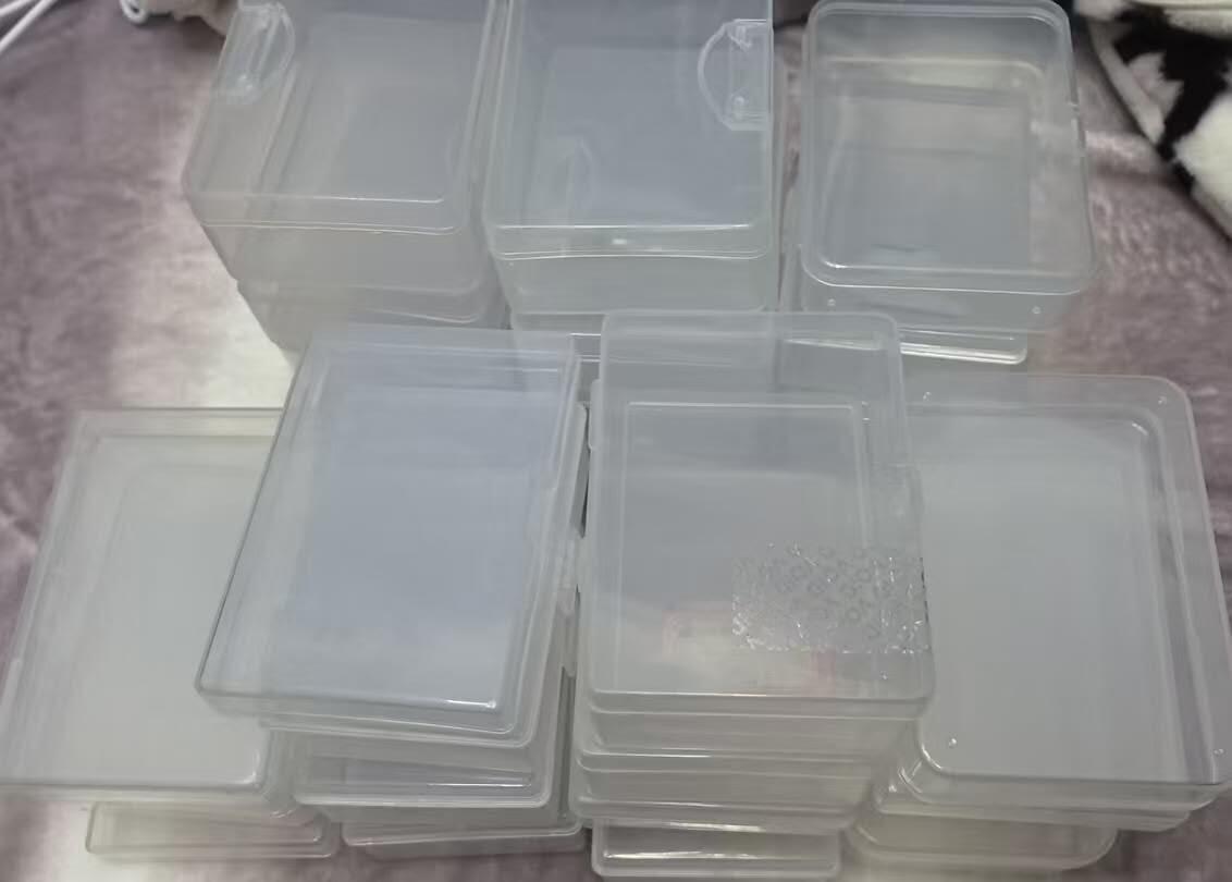 春节前倒数第三场！！龙虎卡牌-七三场（满200元包邮，无佣金，每周六结拍，欢迎送拍） 二手塑料卡盒28个 (大小都有)