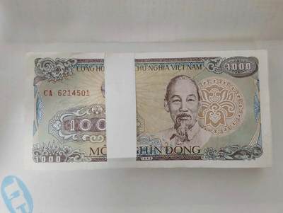PCAI钱币  18-717  纸币专场 - 越南整刀 1000面值  号随机