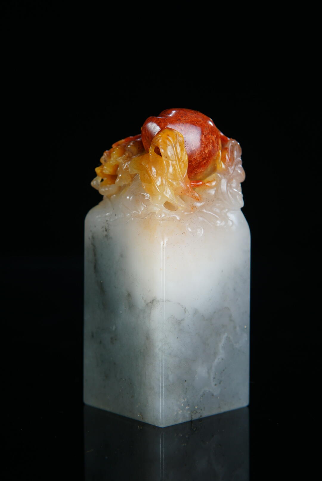 方寸藏珍·寿山田黄印章专场（一） 寿山三彩坑头石《佛手》钮章