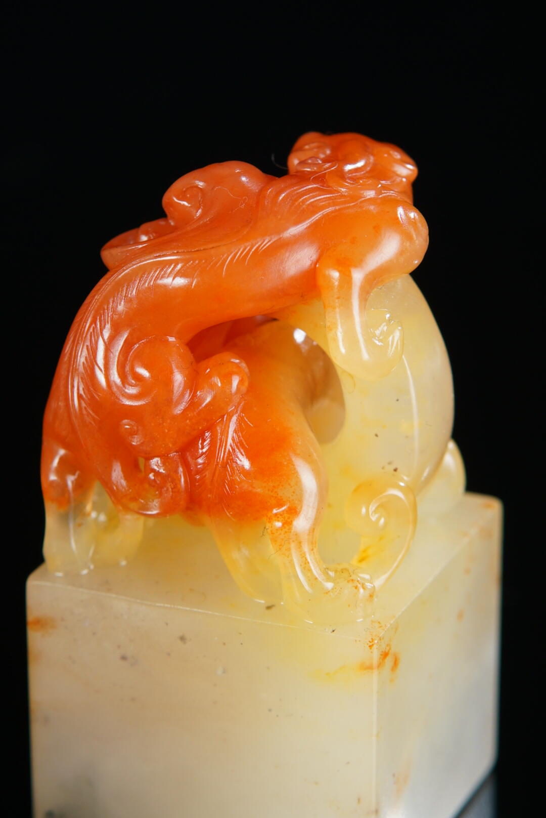 方寸藏珍·寿山田黄印章专场（一） 寿山三彩高山石《双螭穿环》印章