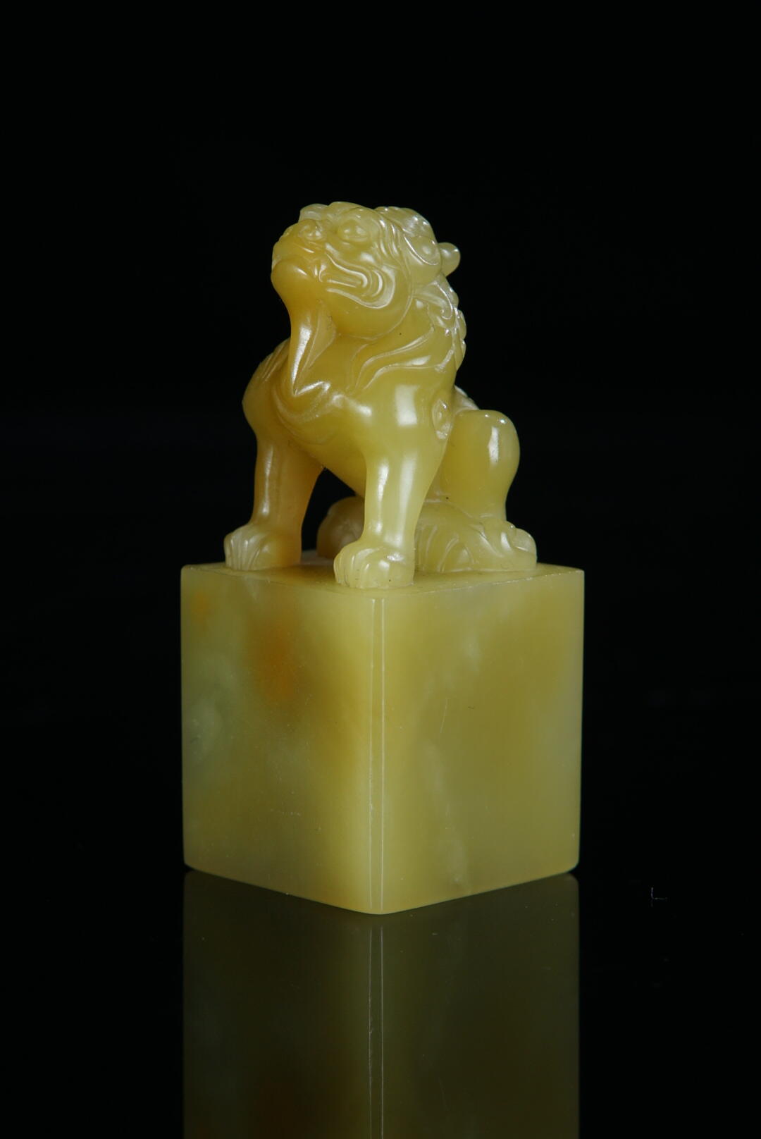 方寸藏珍·寿山田黄印章专场（一） 寿山艾叶绿《獬豸》钮章