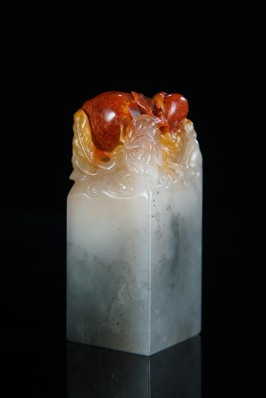 方寸藏珍·寿山田黄印章专场（一） 寿山三彩坑头石《佛手》钮章