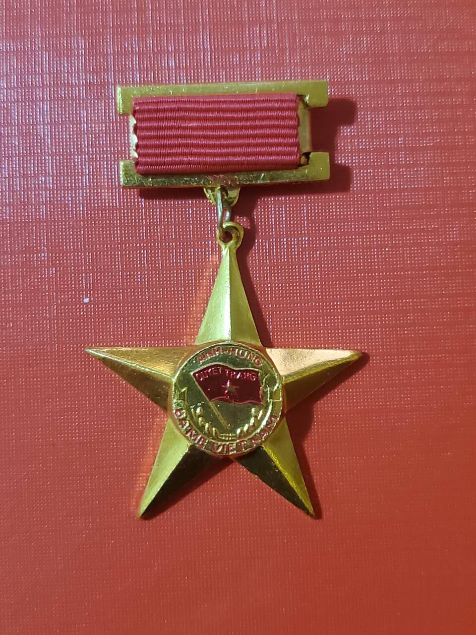 罗岚⭐爱藏⭐甄选专拍第四场-分享拍场赚佣（实体经营） 越南英雄金星！-越南第一版英雄母亲称号金星勋章 学习苏联 非常少见 几个英雄称号之一