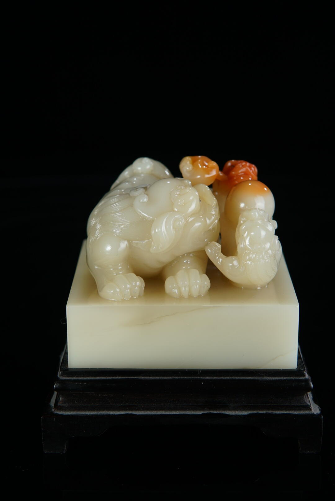 方寸藏珍·寿山田黄印章专场（一） 寿山芙蓉石《三狮戏球》印玺