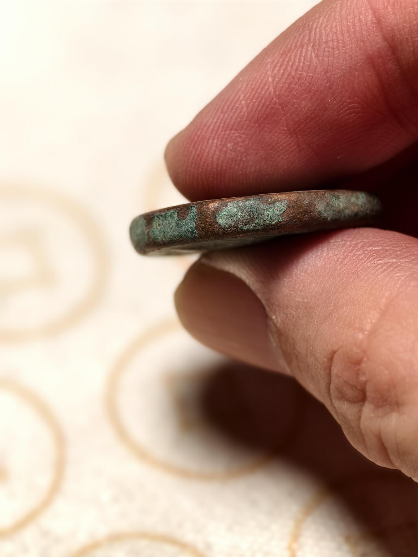 抚柳草堂-第九期章牌钱币（大寒专场） 奖章勋章限时免佣 满百包邮 放漏专场 公元127-151  贵霜王朝迦腻色迦一世 打制大铜币 非常厚重16.7g 重要的丝路币重