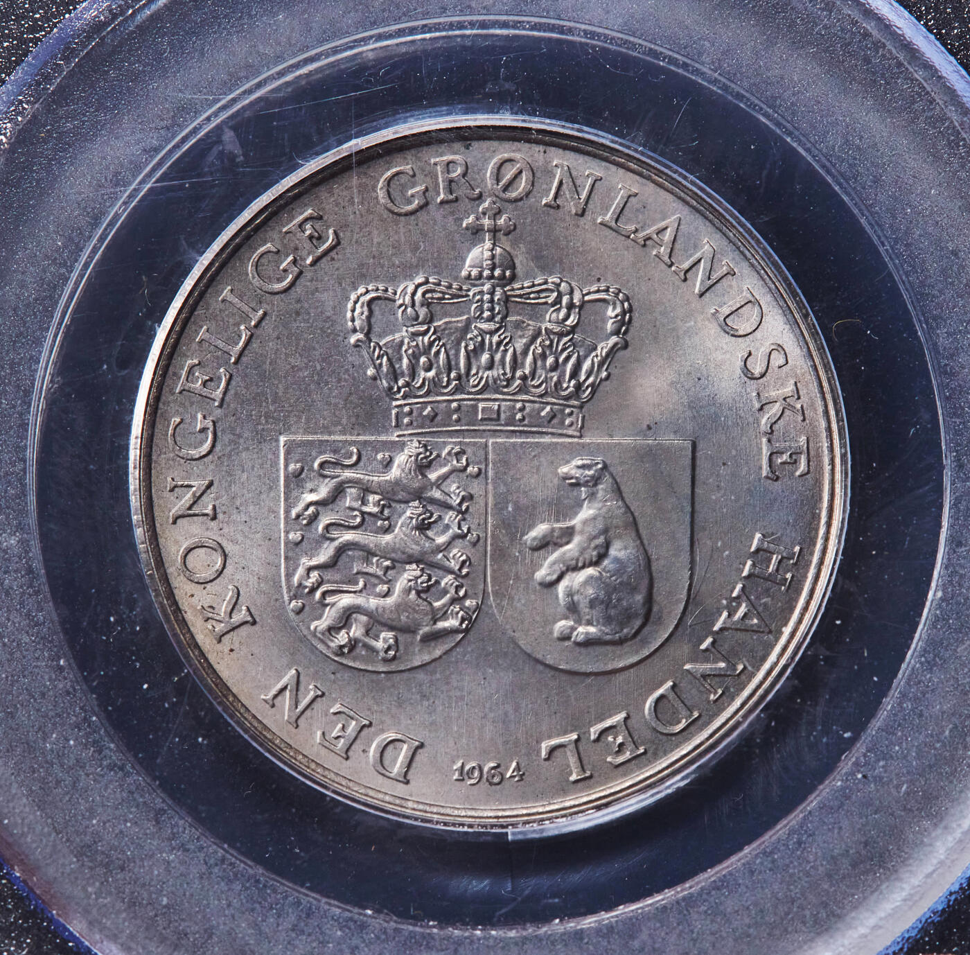 【俄甄集藏】“万象更新、马呈祥瑞”迎新春俄甄精品场-2026年(047)01-21 星期三 晚 19:30 全场包邮 丹属格陵兰岛1964年CS版21克朗北极熊国徽镍币，PCGS MS66，转光品相