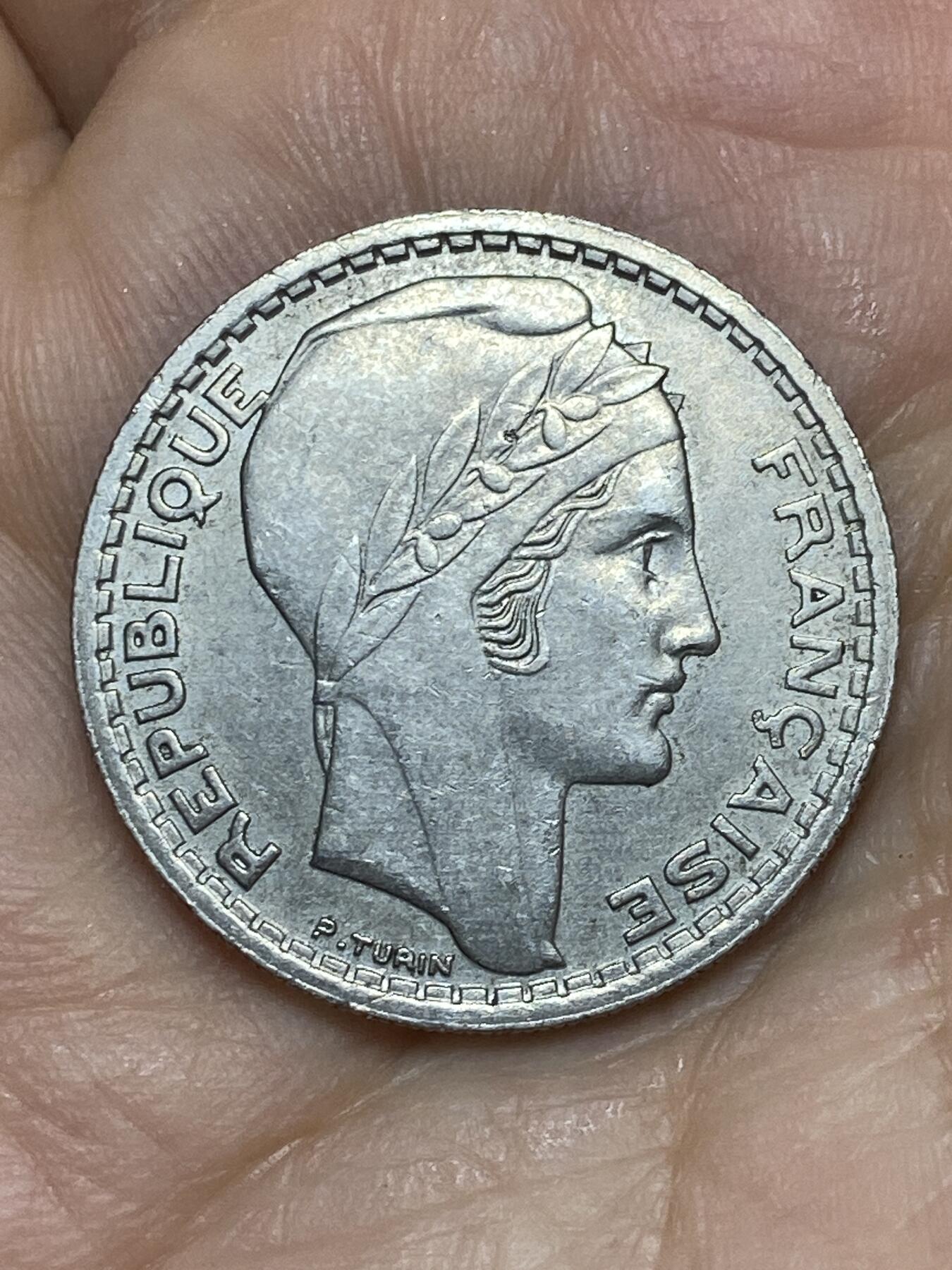 2026年第十场(总第一百七十九场）外国好品散币场(免佣金) 法兰西第四共和国1946年10法郎(Short leaves短叶桂冠大头版，B标博蒙莱罗热造)