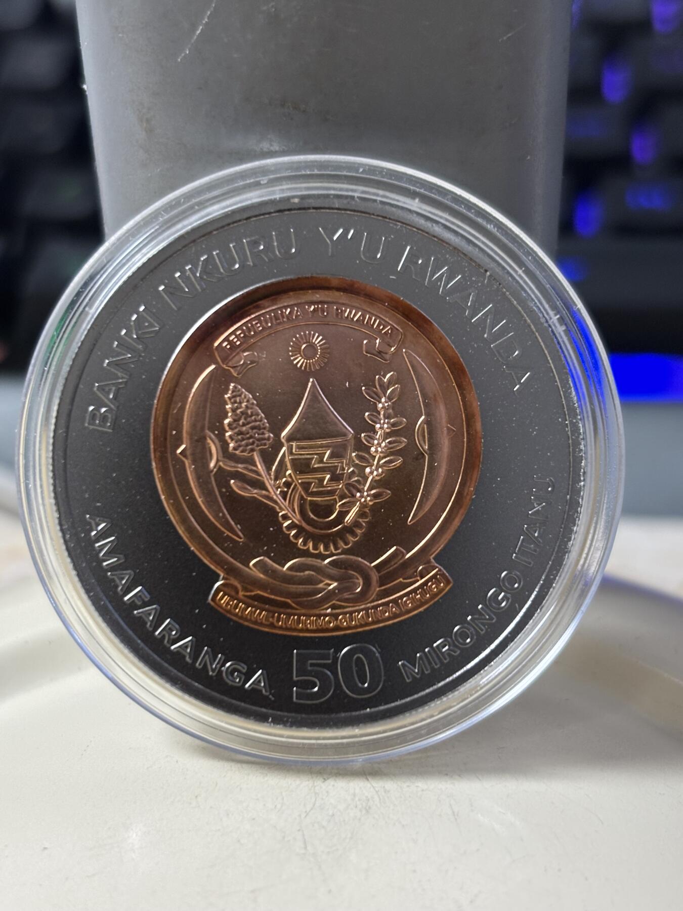 第188期拍卖 卢旺达2018年十二生肖狗年镀金镀钌1盎司纪念银币，9999银