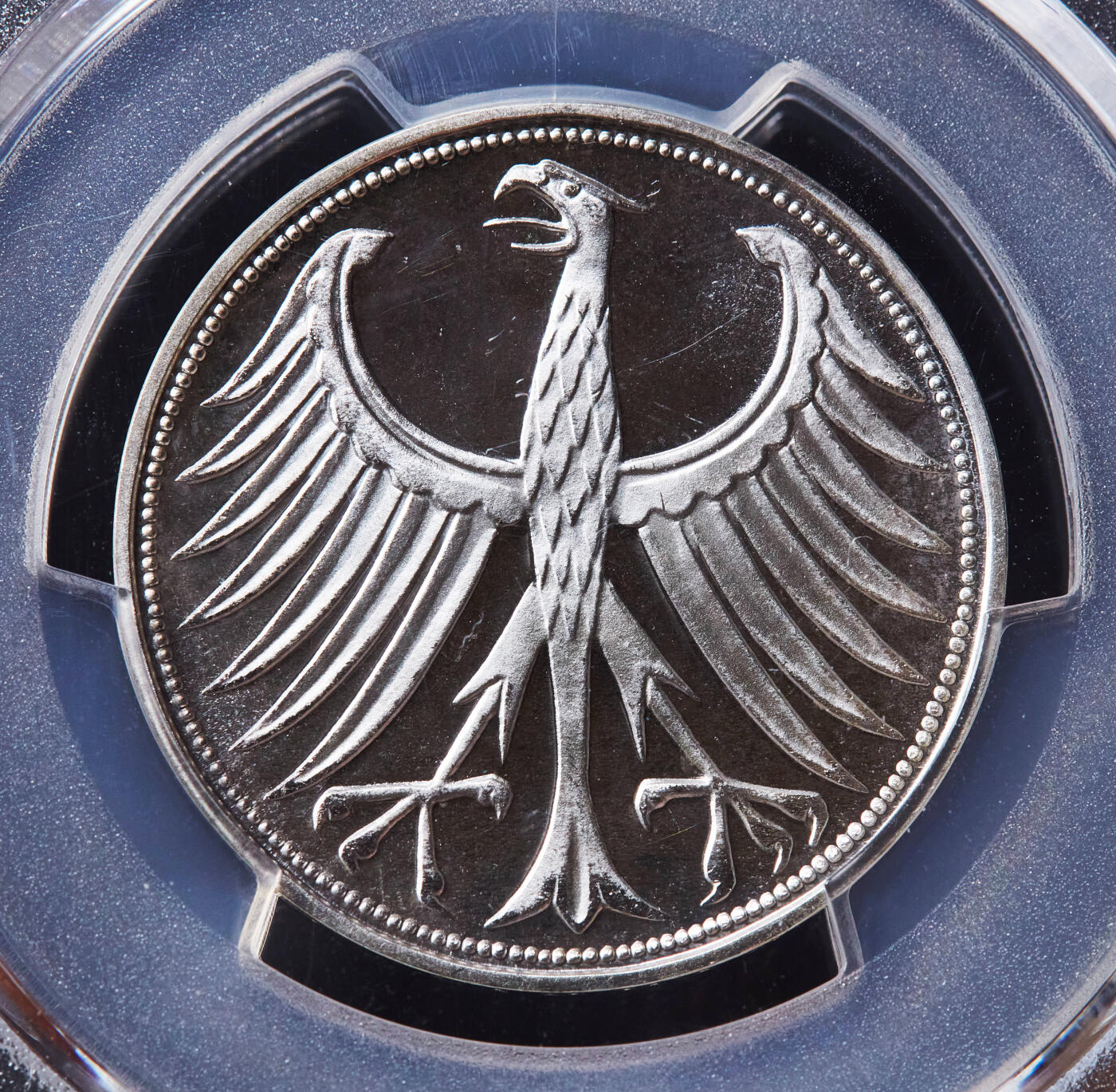 【俄甄集藏】“万象更新、马呈祥瑞”迎新春俄甄精品场-2026年(047)01-21 星期三 晚 19:30 全场包邮 联邦德国（西德）1965年G版5马克精制银币，PCGS PR65DC，重11.2克，625银，精制稀少，发行量只有8233枚