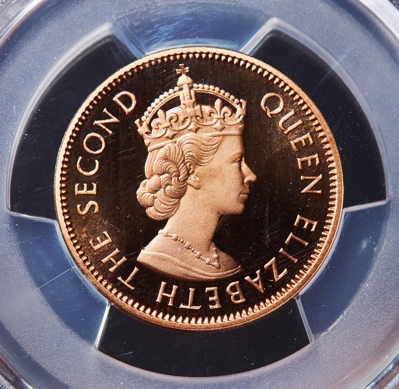 【俄甄集藏】“万象更新、马呈祥瑞”迎新春俄甄精品场-2026年(047)01-21 星期三 晚 19:30 全场包邮 英属东加勒比地区1965年伊丽莎白二世1、2分精制铜币2枚一对，PCGS PR68RD DC，高分难得