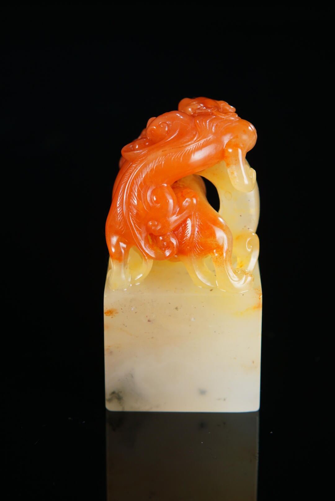 方寸藏珍·寿山田黄印章专场（一） 寿山三彩高山石《双螭穿环》印章