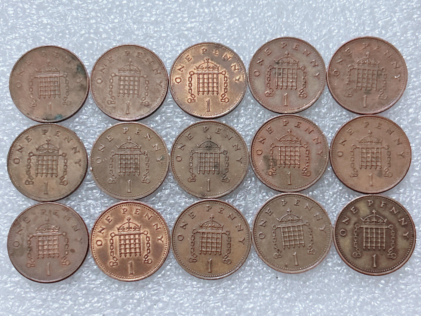 第一海外回流一元起拍收藏 散集专场  第294期 英国1便士硬币 15枚 高冠女王版