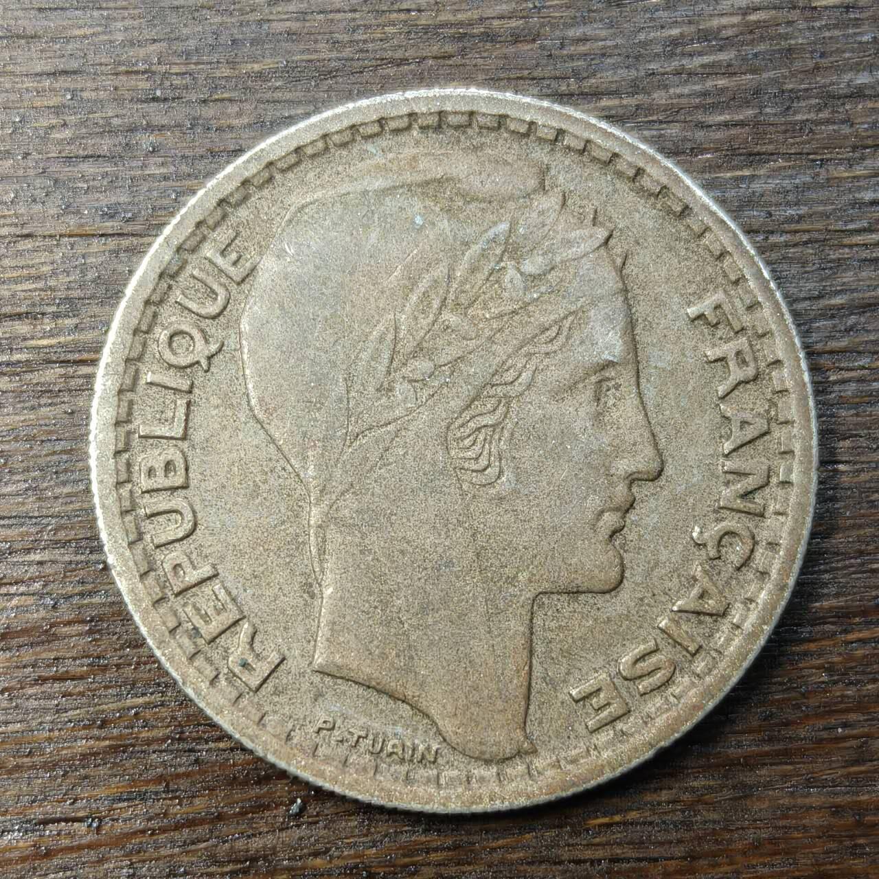 【铜匠收藏】★第138场★散币场。不寄存，30包邮。不满30元，支付5元运费。《接受代拍 代送NGC评级》 81【无寄存】法国 1947年 10法郎 玛丽安娜 铜镍币