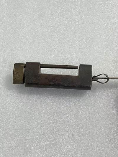 江南站杂件场 - 清代铜锁，名家锁带款李怡兴，带钥匙可以打开