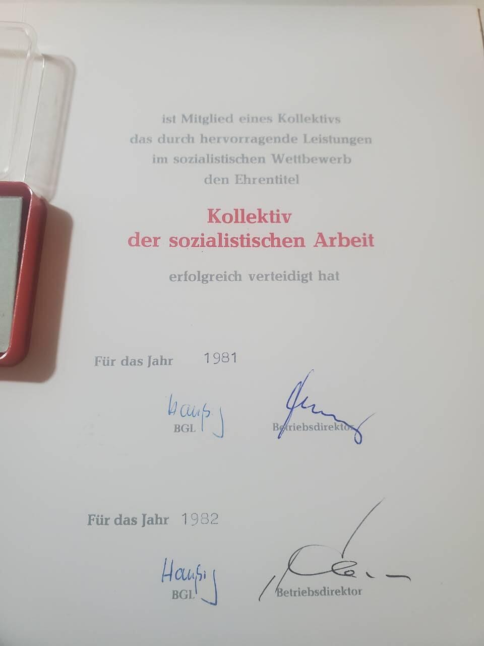 韵星假日拍卖第三十七期 -- Rimey Holidays Auction 37 民主德国连续获得两次集体劳动荣誉奖章略/挂带证书一套