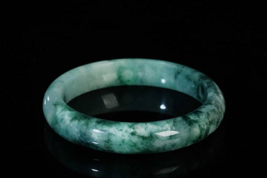 上海都达杂项专场三（全场包邮） 天然冰绿花翡翠手镯86-43