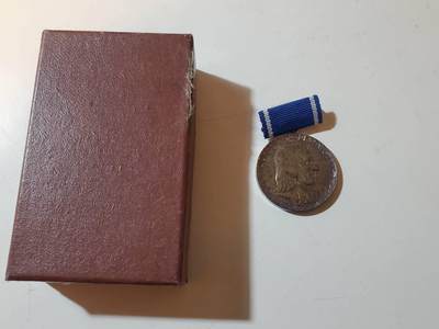 韵星假日拍卖第三十七期 -- Rimey Holidays Auction 37 - 民主德国银级佩斯泰罗棋奖章带早期仿皮盒