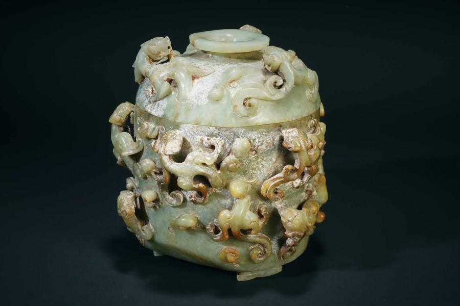 上海都达杂项专场三（全场包邮）  和田古玉鱼挂件86-1