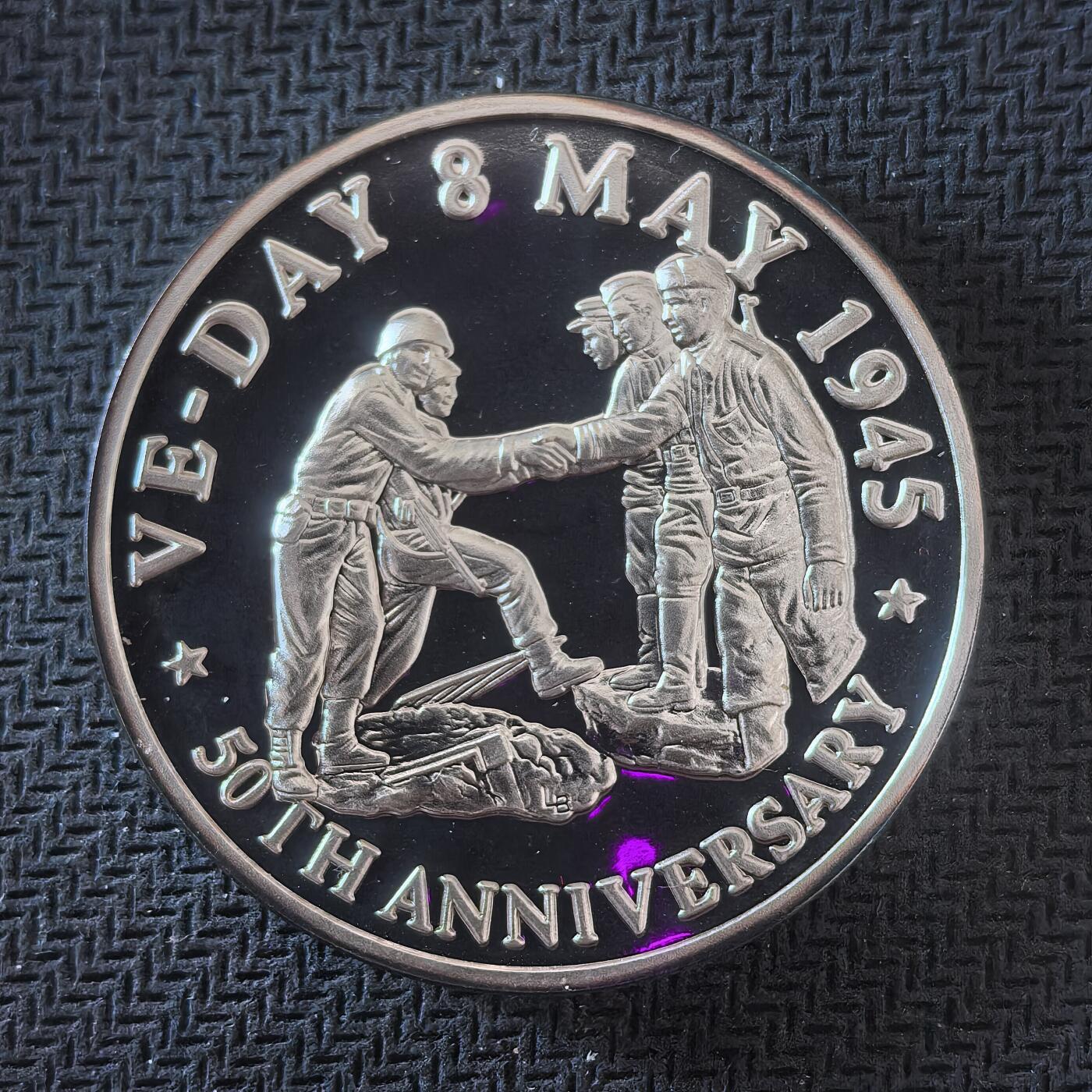 道一币馆币章第一百六十四场 特克斯科斯群岛1995年反法西斯胜利50周年20克朗精制银币  31.1g 999s