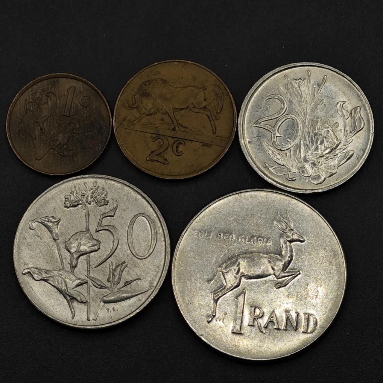 【淘币小摊】实时拍第八百五十拍   散币银币场   满百包邮可预留二周 每周一统一发货   南非5枚