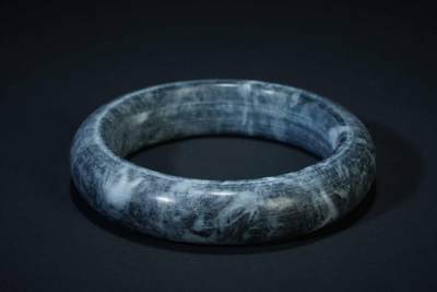 上海都达杂项专场三十四【年后发货全场包邮】  天然墨玉手镯86-35