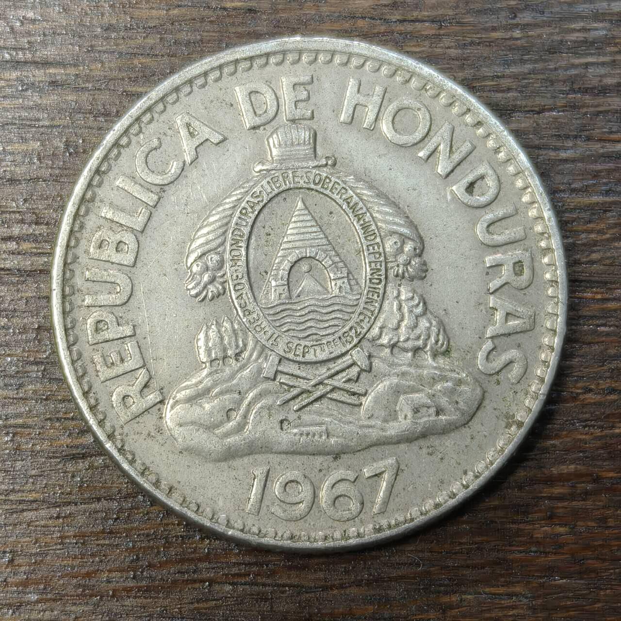 【铜匠收藏】★第138场★散币场。不寄存，30包邮。不满30元，支付5元运费。《接受代拍 代送NGC评级》 99【无寄存】洪都拉斯 20分 1967年 铜镍币