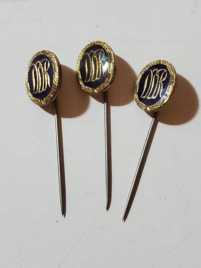 韵星假日拍卖第三十七期 -- Rimey Holidays Auction 37 - 民主德国金级体能证章插针一组三枚 少见黑底版本