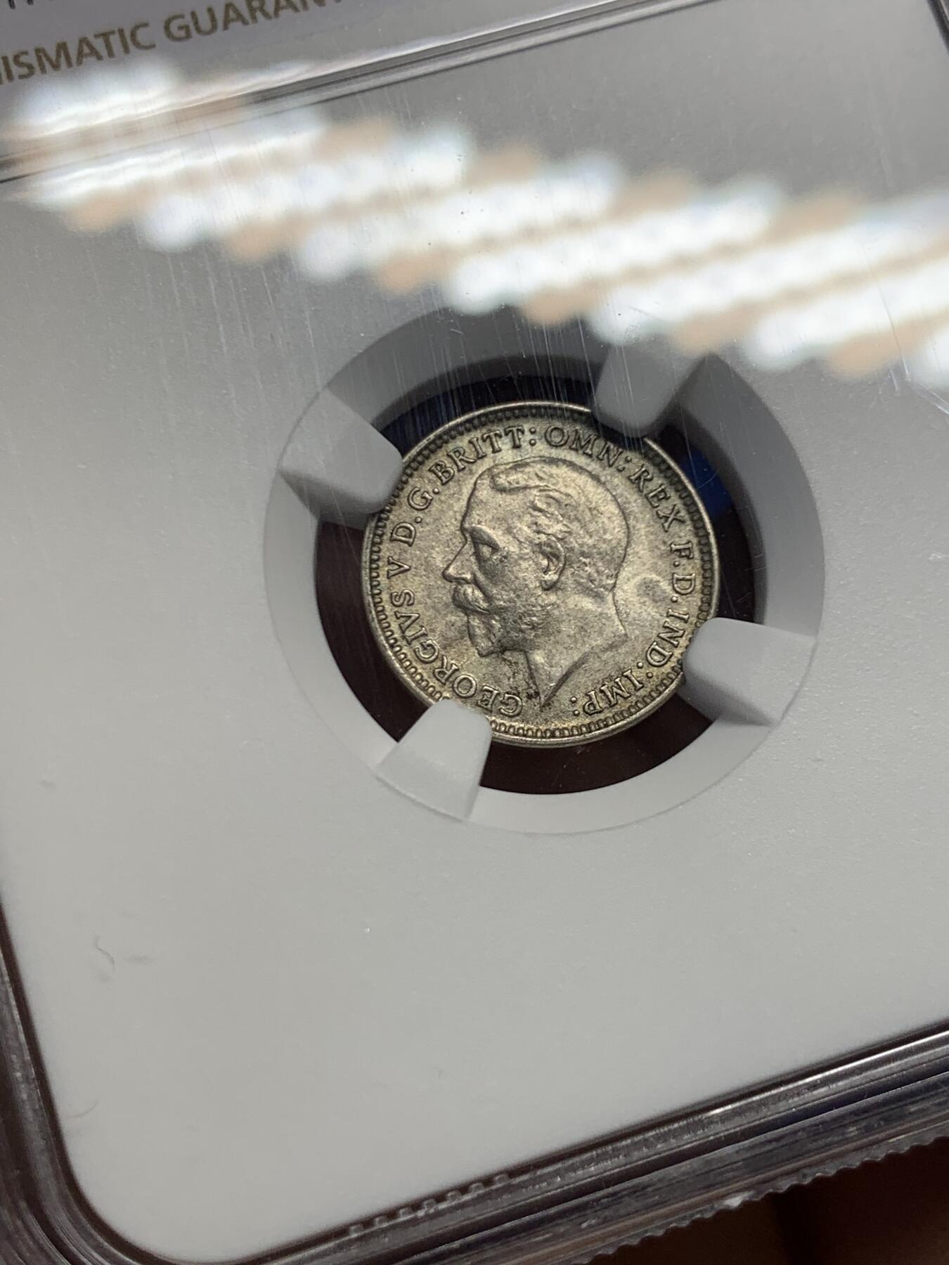 《竞宝斋》第459场 周日，周一，2场连拍 （全场包邮）欢迎送拍 NGC MS64 英国1932年乔治五世3便士银币，普通品种，高分也挺难得