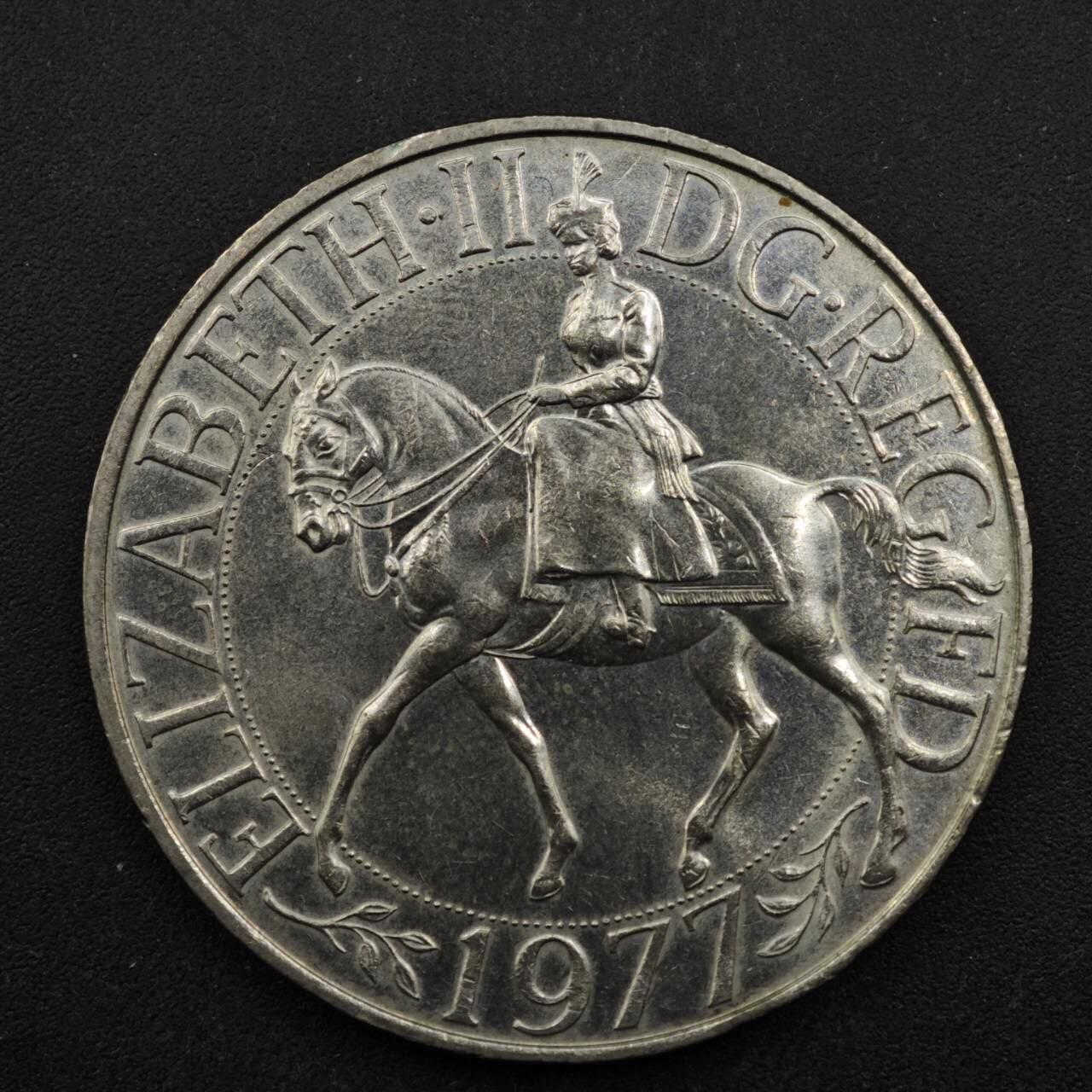 【淘币小摊】实时拍第八百五十拍   散币银币场   满百包邮可预留二周 每周一统一发货   英国1977年女王登基银禧克朗纪念币