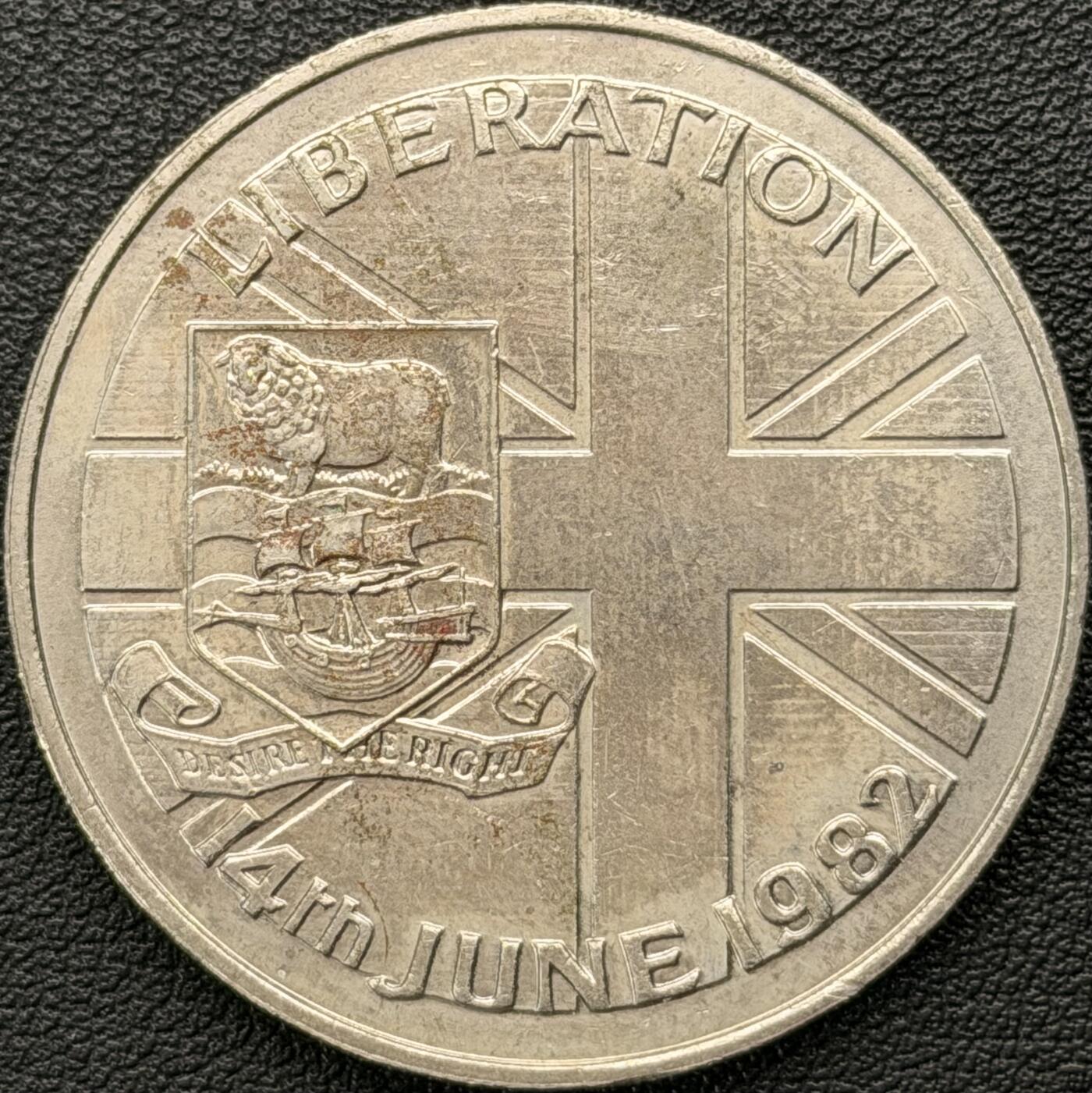 ＜星葵钱币社＞散币克朗场第68期·1月23日发货 福克兰群岛1982年战争解放50便士克朗型纪念币