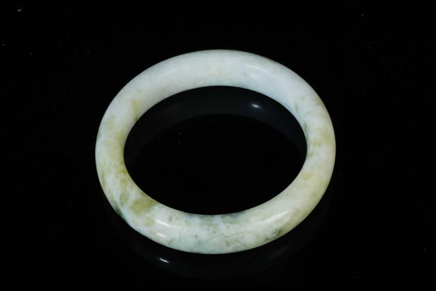 上海都达杂项专场三（全场包邮） 天然 蓝田玉贵妃手镯86-34