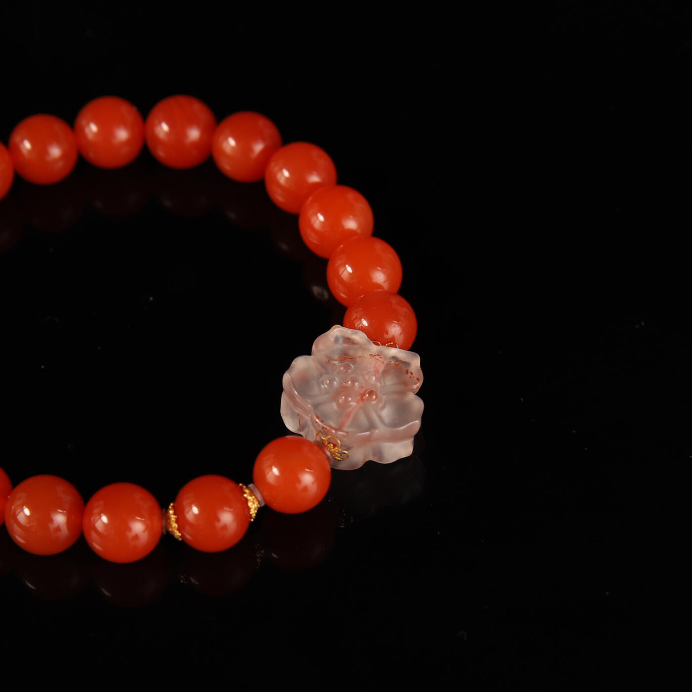 瑰丽珠宝（一） 18K金樱桃红南红梅花设计款手串