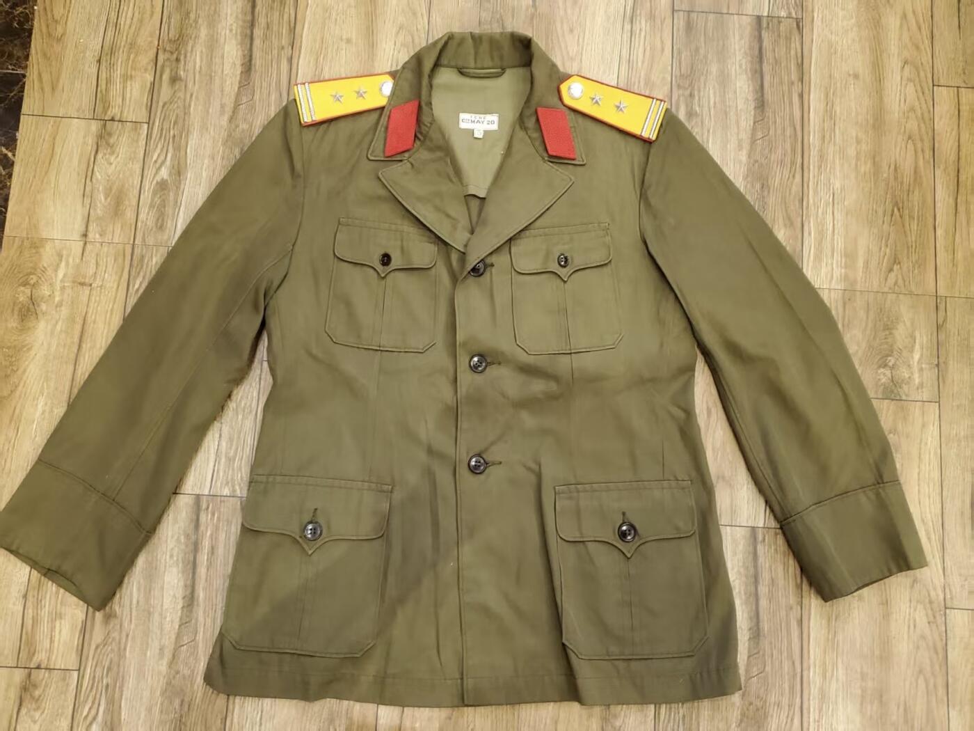 韵星假日拍卖第三十七期 -- Rimey Holidays Auction 37 越南社会主义共和国K94陆军步兵中校常服一套 带裤子 领章肩章齐全 最经典的系列 