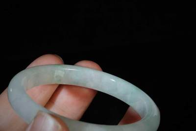 上海都达杂项专场三十四【年后发货全场包邮】  天然冰种带绿翡翠手镯86-38