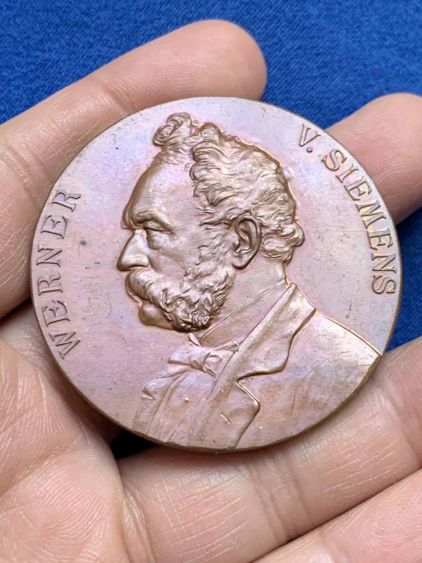 《竞宝斋》第459场 周日，周一，2场连拍 （全场包邮）欢迎送拍 德国1897年西门子公司成立50周年纪念铜章，53.9克，49.3mm